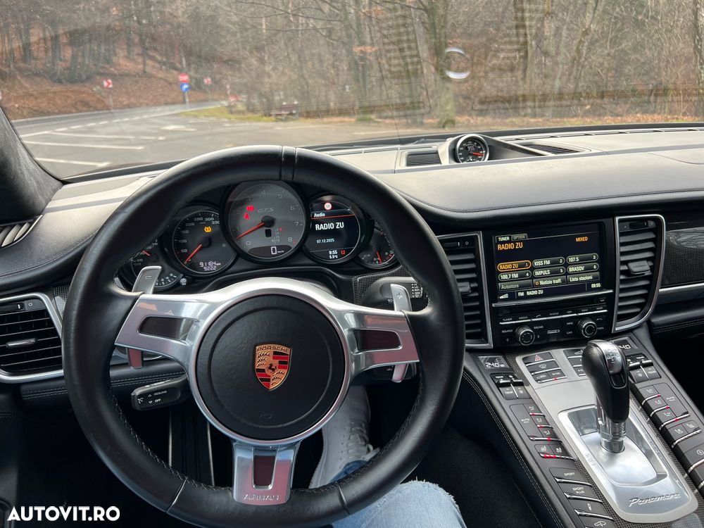 Porsche Panamera 4.8 PDK GTS - 8