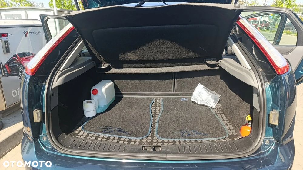 Ford Focus 1.6 Comfort - 16