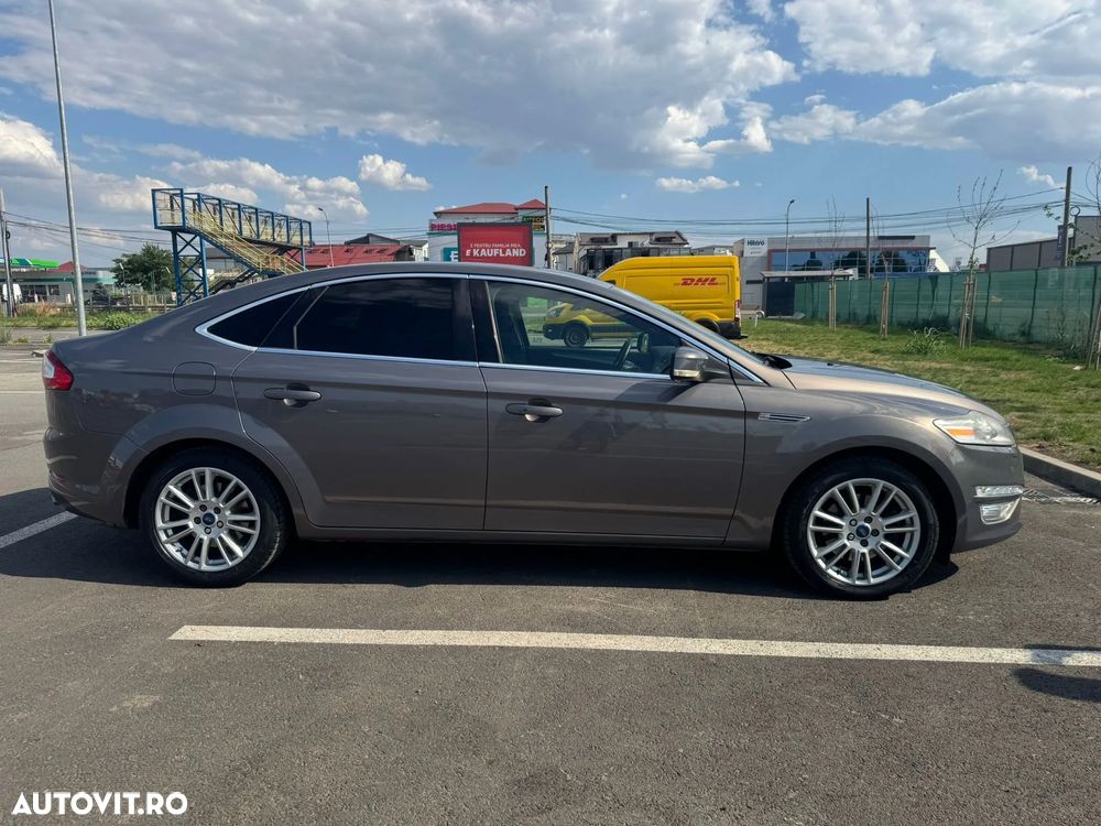 Ford Mondeo 2.0 EcoBoost Powershift Titanium - 6
