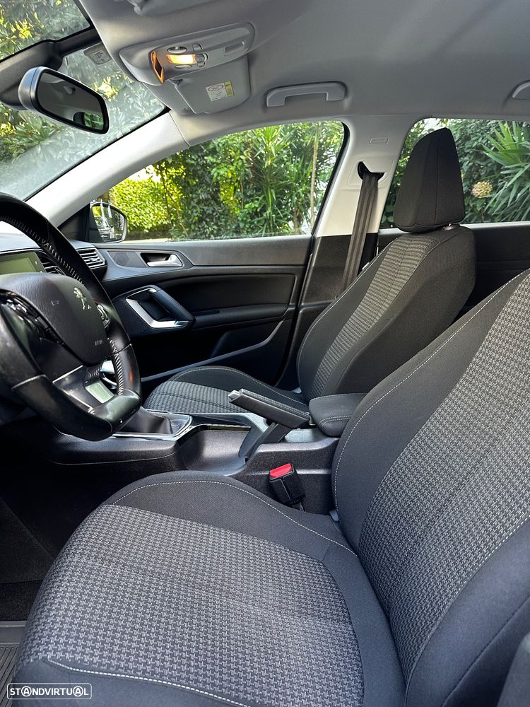 Peugeot 308 1.2 PureTech Active - 12