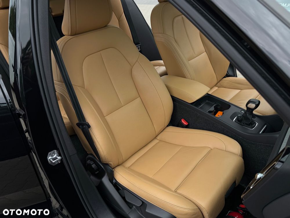 Volvo XC 40 T3 Inscription - 34