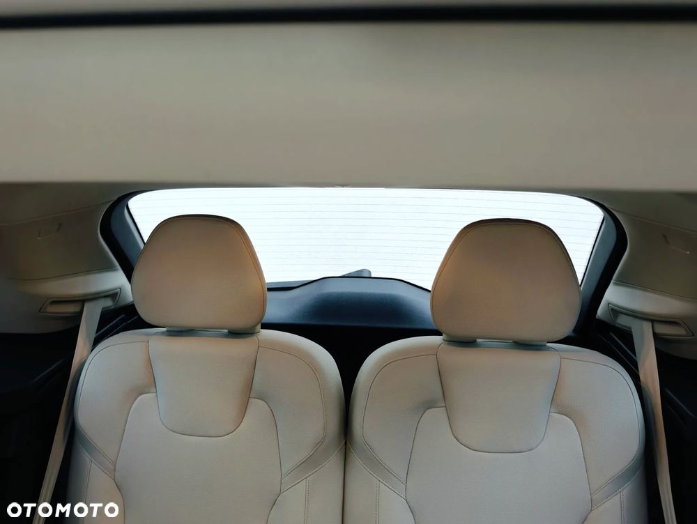 Volvo XC 90 T6 AWD Geartronic Momentum - 28