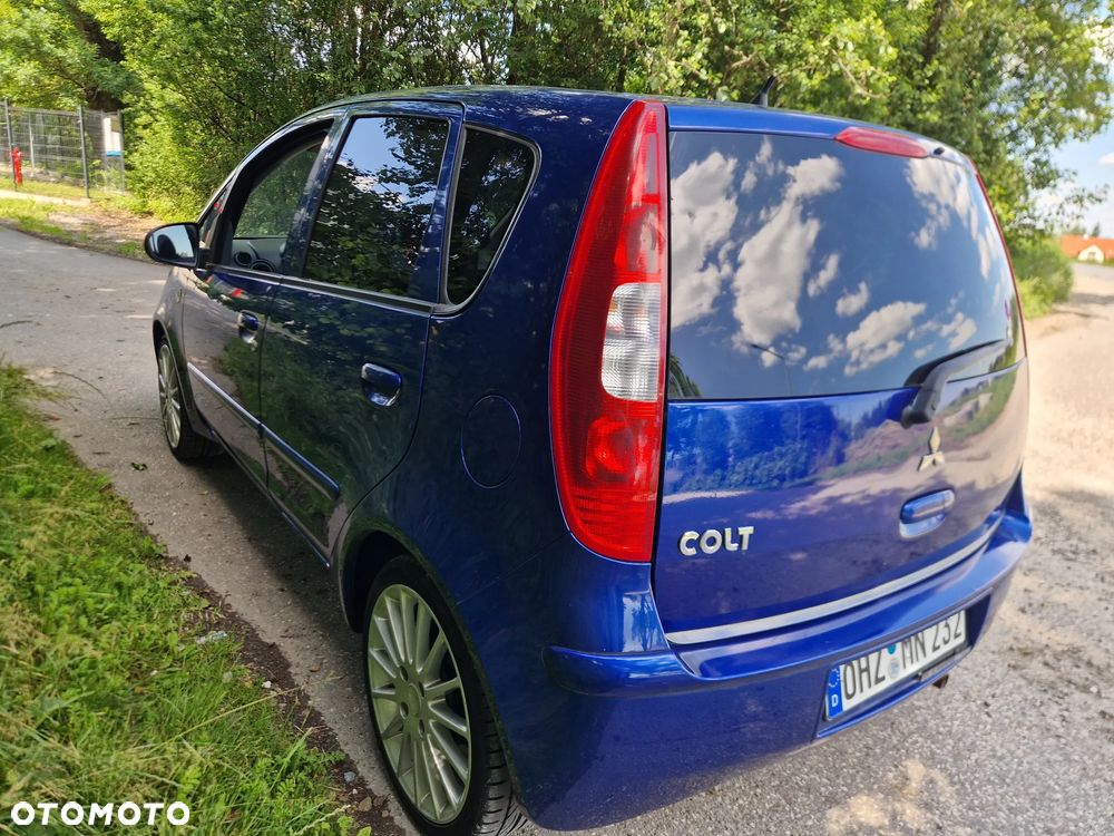 Mitsubishi Colt - 15