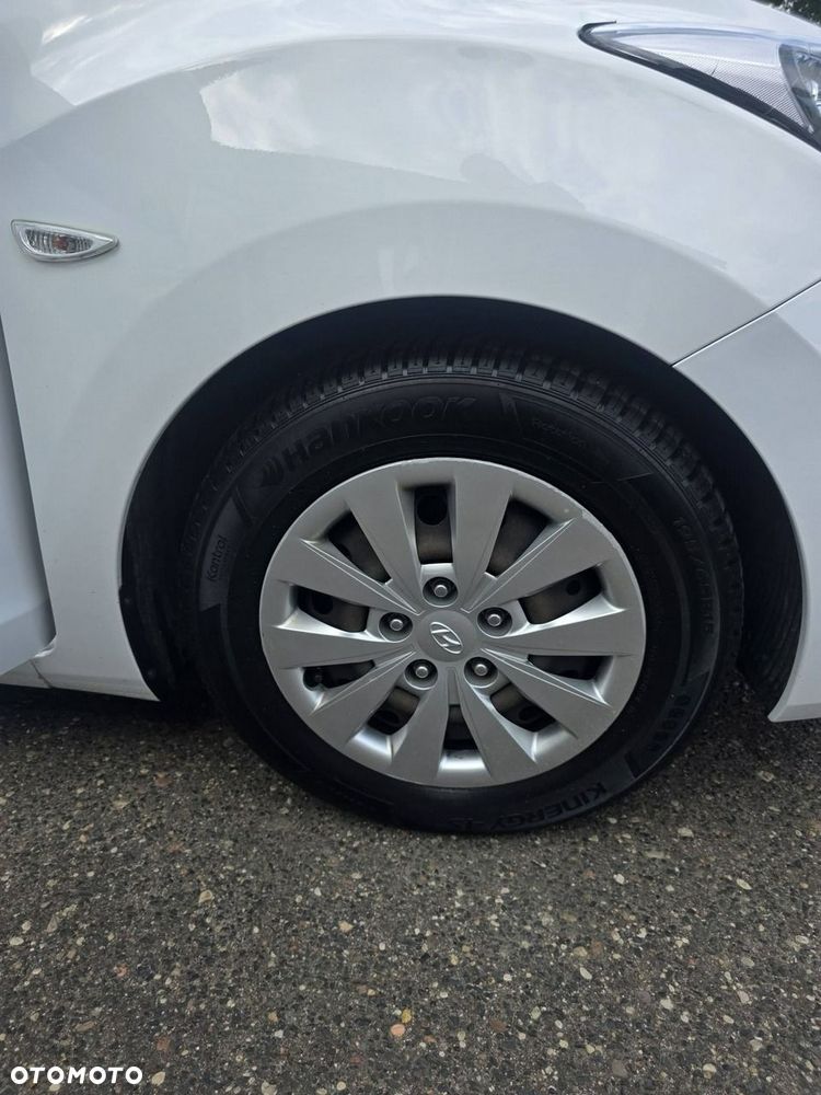 Hyundai i30 1.6 D Classic + - 29