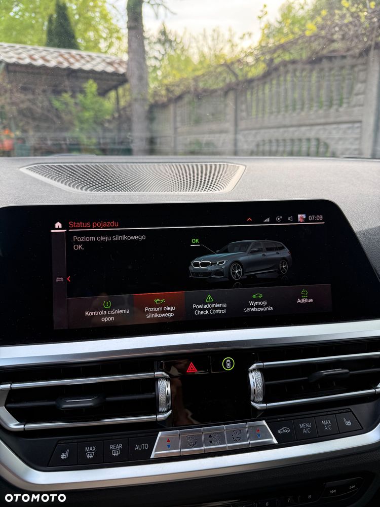 BMW Seria 3 320d xDrive mHEV - 13