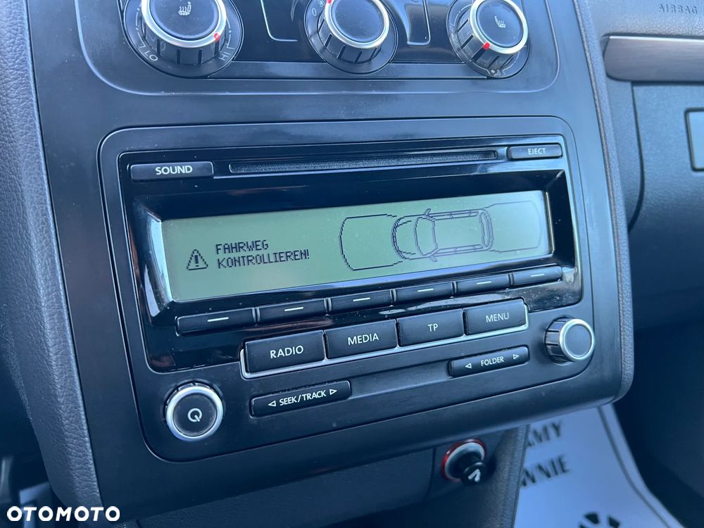 Volkswagen Touran 1.6 TDI DPF BlueMotion Technology Comfortline - 23