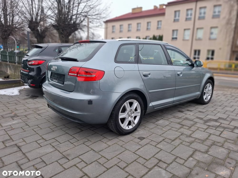 Audi A3 Sportback 1.6 Ambition - 9