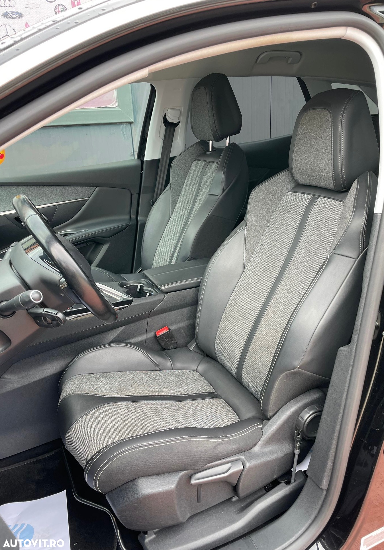 Peugeot 3008 PureTech 130 Stop & Start GPF Allure - 11
