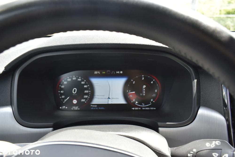 Volvo V90 D4 Momentum Pro - 34