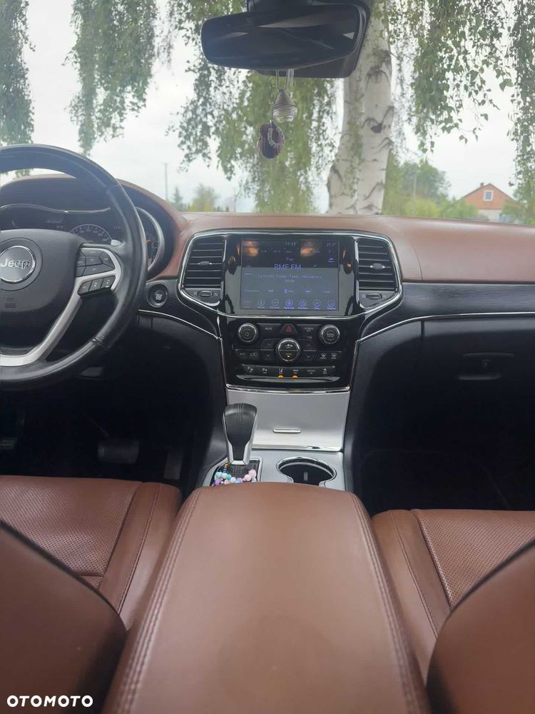 Jeep Grand Cherokee - 8
