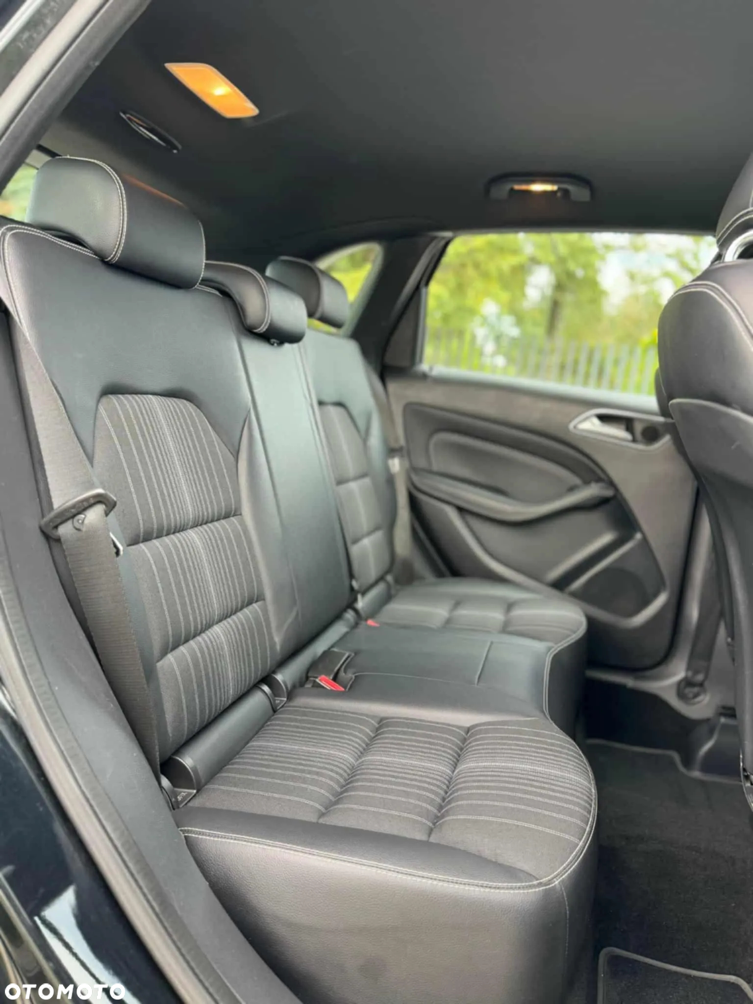 Mercedes-Benz Klasa B 180 BlueEFFICIENCY Edition Style - 26
