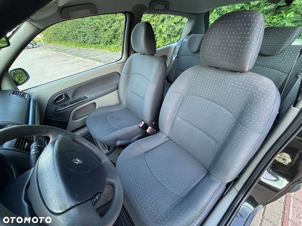 Renault Clio - 21