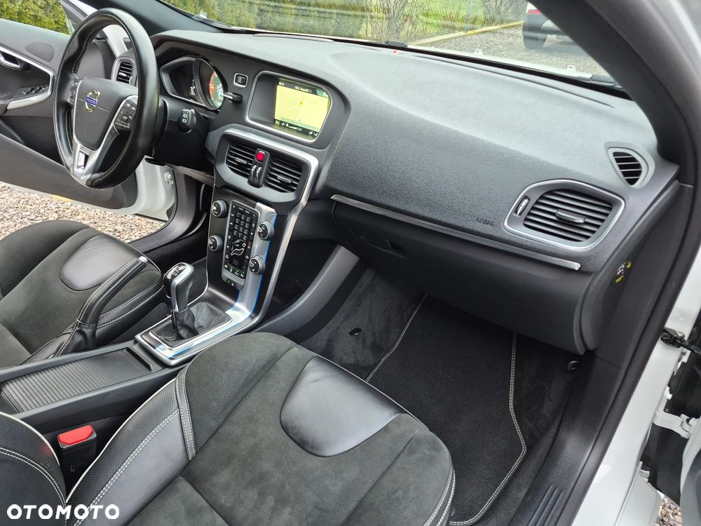 Volvo V40 D4 RDesign - 23