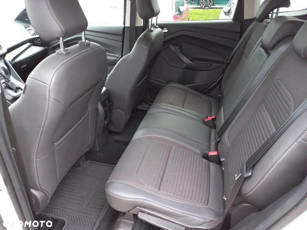 Ford Kuga 2.0 TDCi AWD Titanium - 11