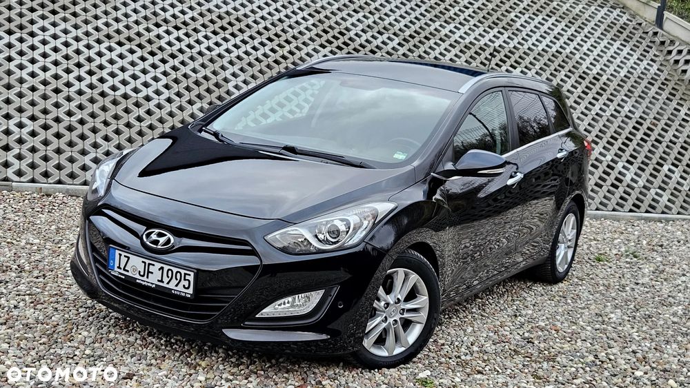 Hyundai i30 1.6 CRDi Automatik Style - 1