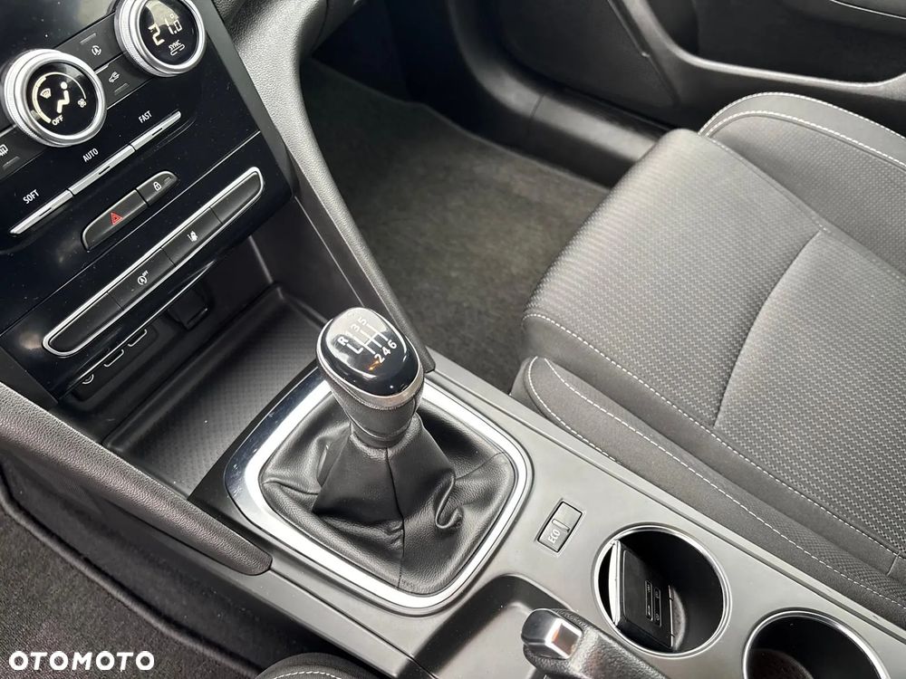 Renault Megane 1.5 Blue dCi Zen - 26