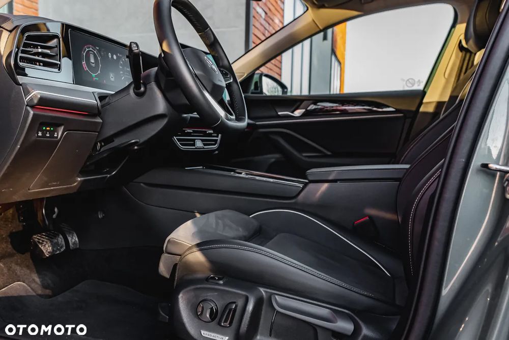 Volkswagen Passat - 16