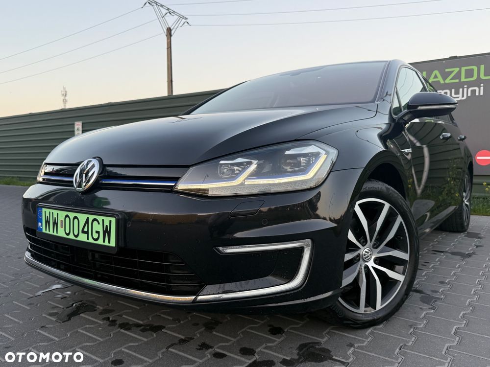 Volkswagen Golf - 4
