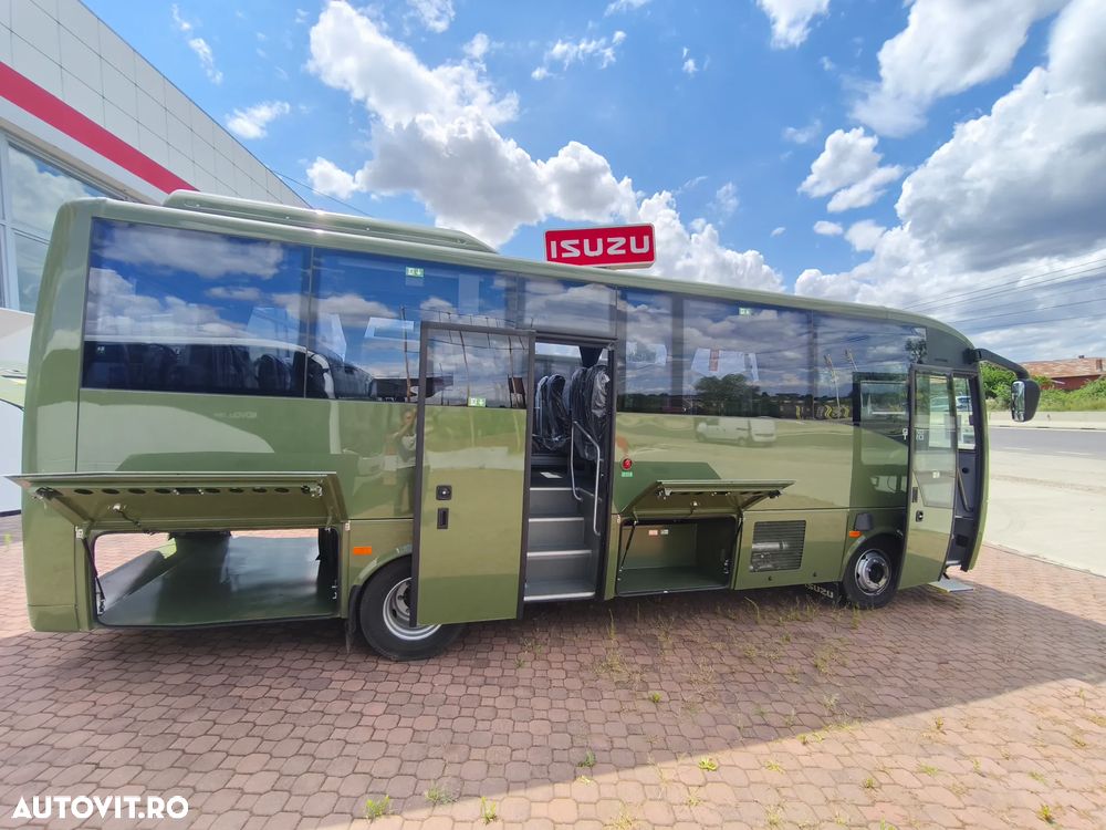Isuzu Grand Toro - 12