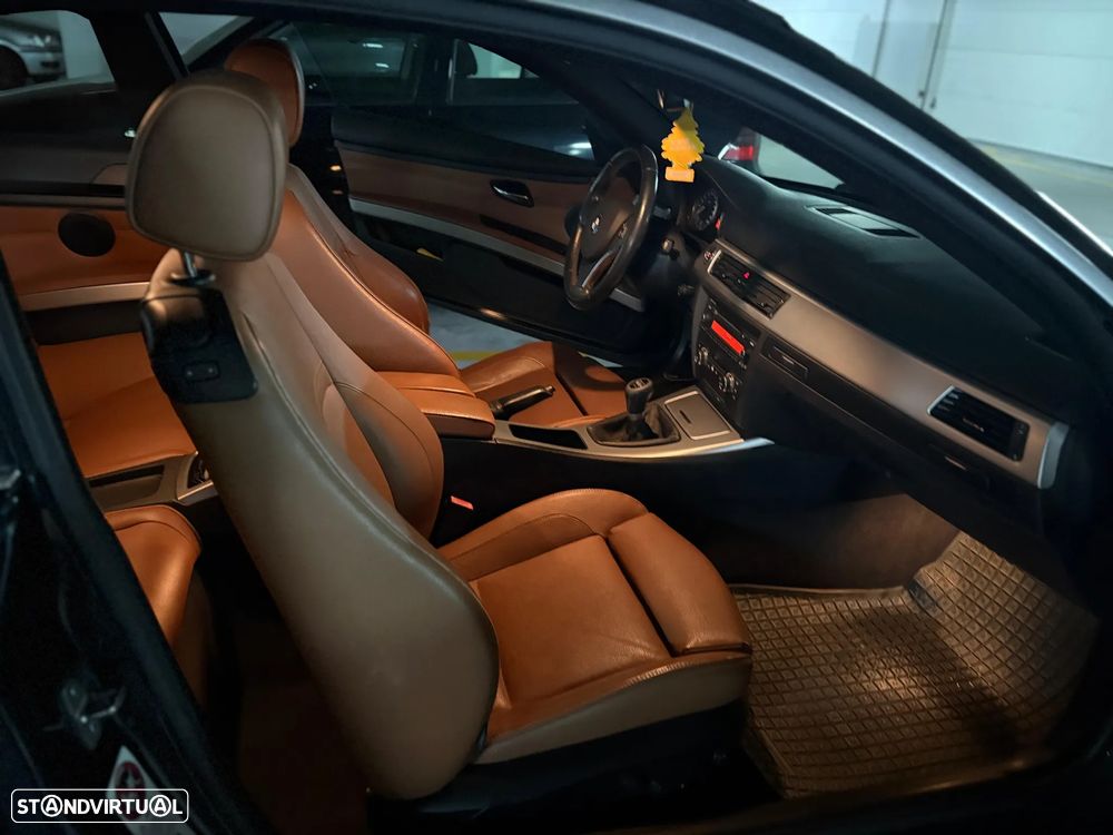 BMW 320 d Coupe - 11