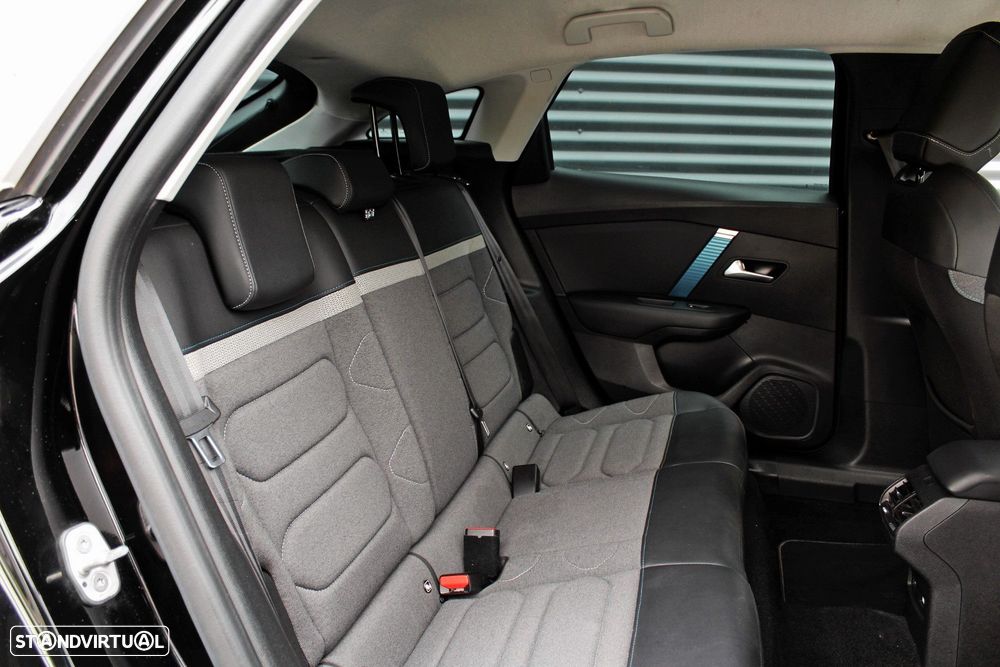 Citroën e-C4 50 kWh Shine - 18