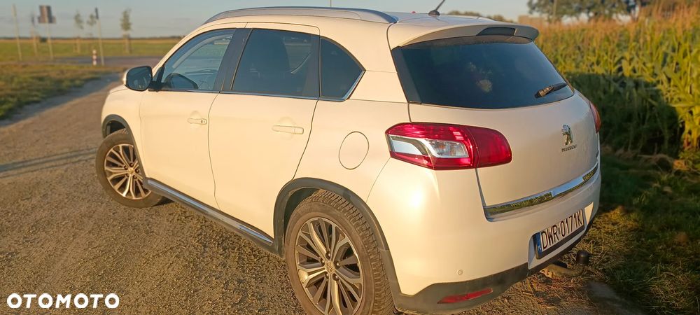 Peugeot 4008 - 5