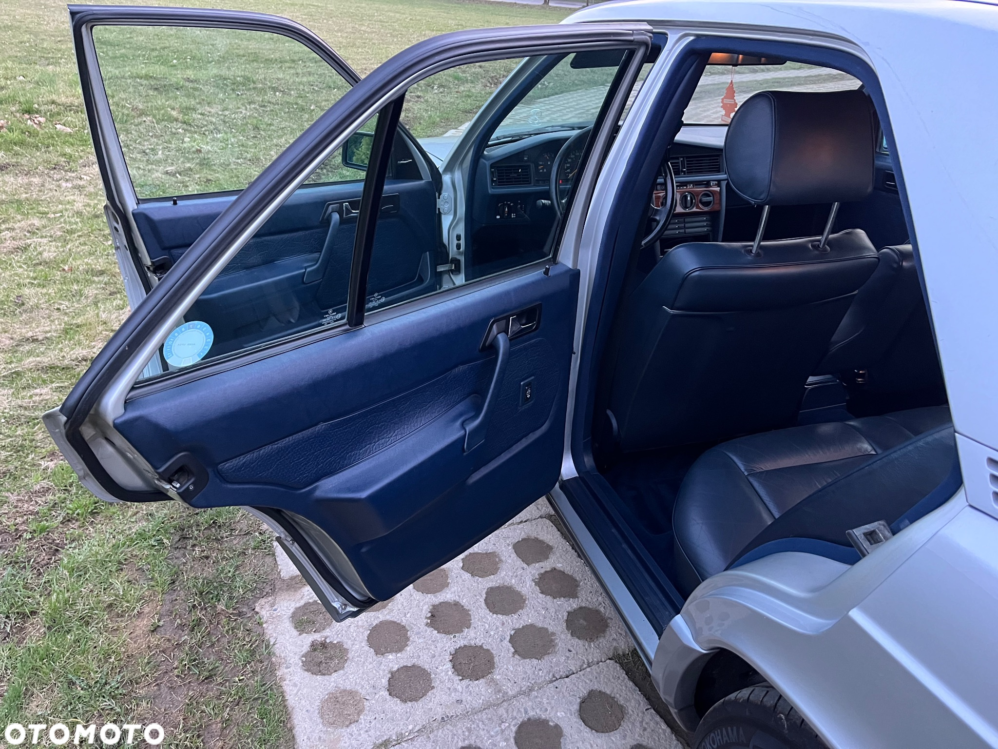 Mercedes-Benz W201 (190) - 18