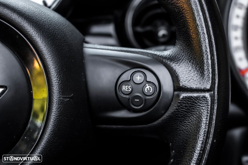 MINI Cabrio Cooper D - 15