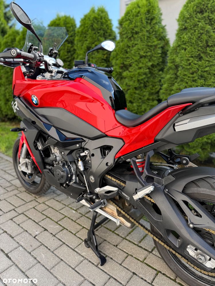 BMW XR - 9