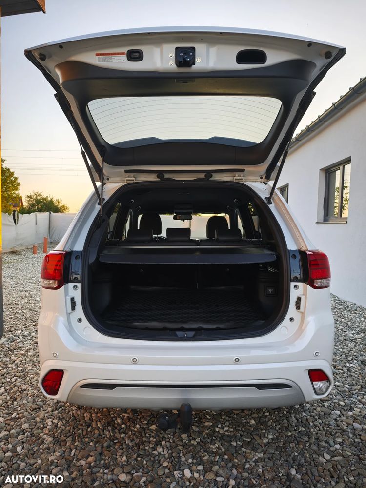 Mitsubishi Outlander 2.4 4WD Spirit+ - 7