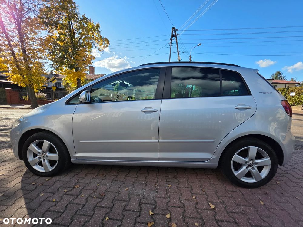 Volkswagen Golf Plus 1.6 TDI Comfortline DSG - 8