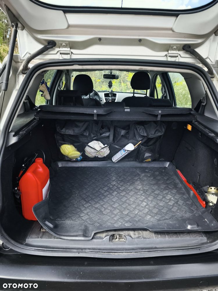 Peugeot 207 1.6 HDi - 6