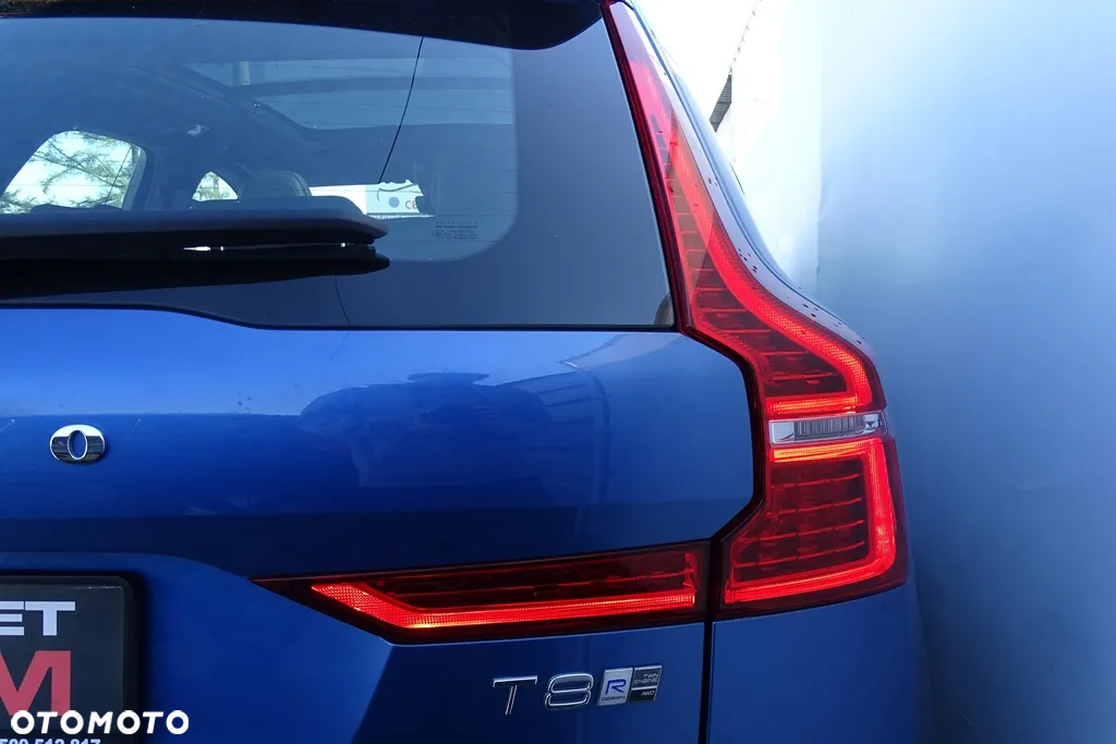 Volvo XC 60 T8 Twin Engine AWD Geartronic RDesign - 18