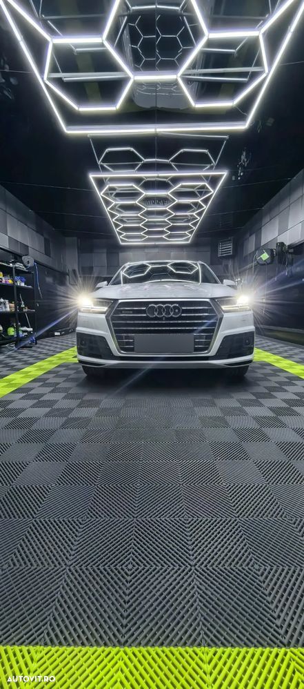 Audi Q7 3.0 ultra TDI Quattro Tiptronic - 1