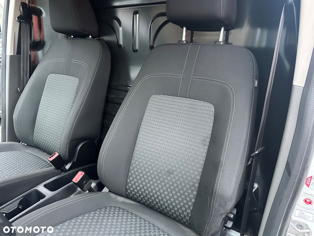 Ford Transit Connect - 8