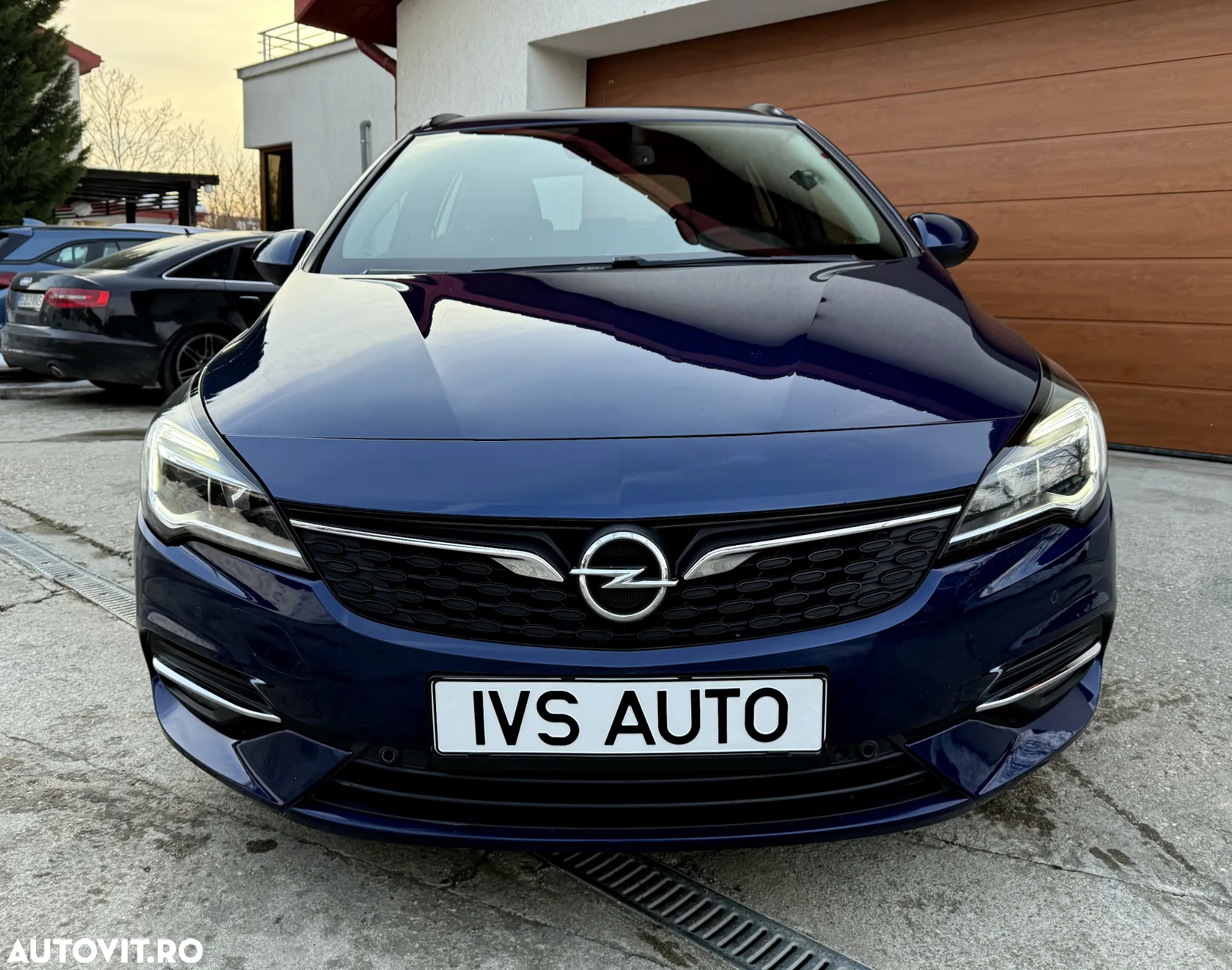 Opel Astra Sports Tourer 1.2 Turbo Enjoy - 2