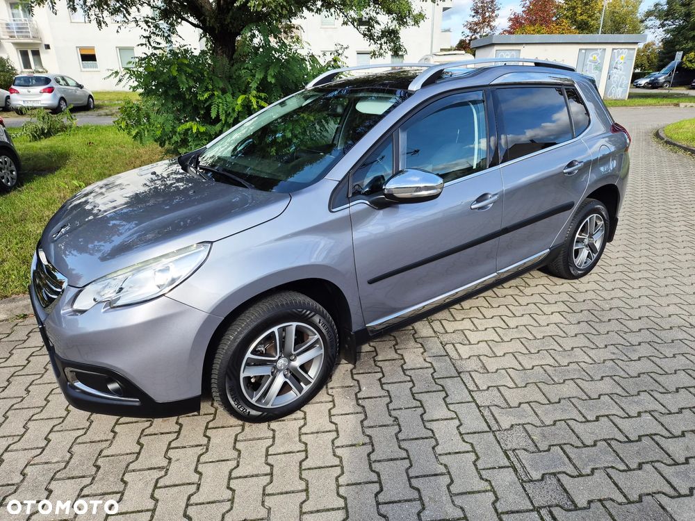 Peugeot 2008 1.2 Pure Tech Style - 2