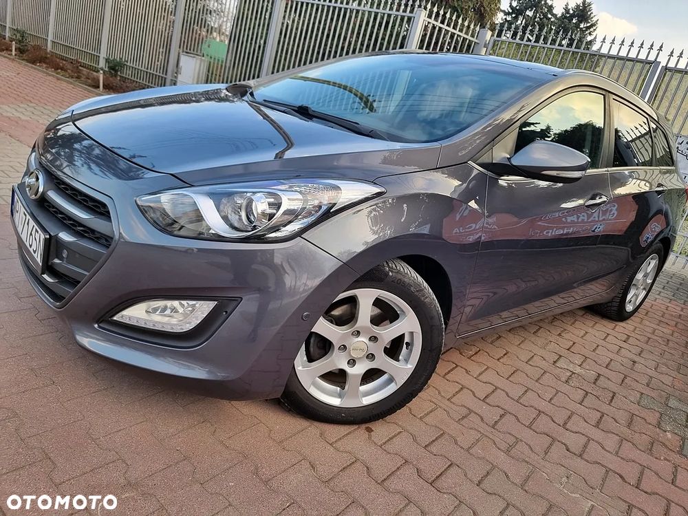 Hyundai i30 blue Kombi 1.6 GDi Style - 13