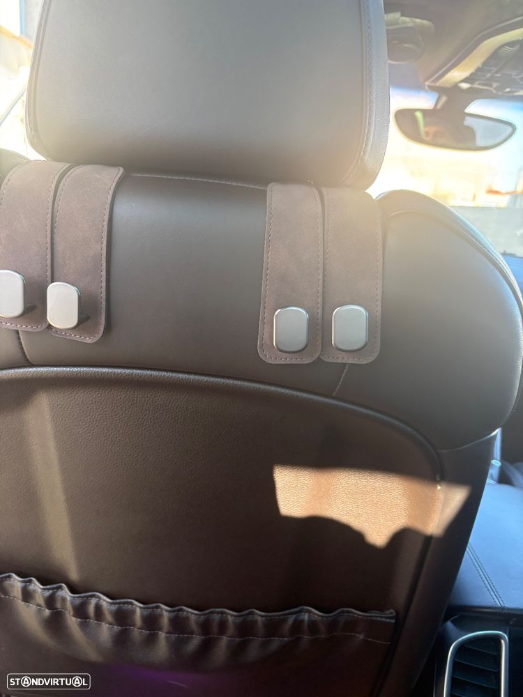 Porsche Cayenne S - 8