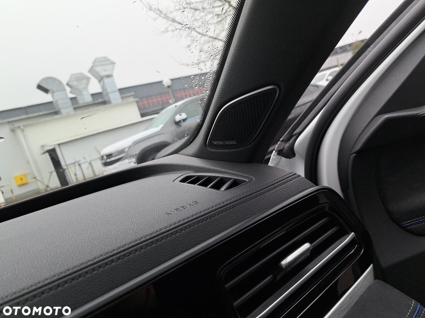 Volkswagen Passat - 12