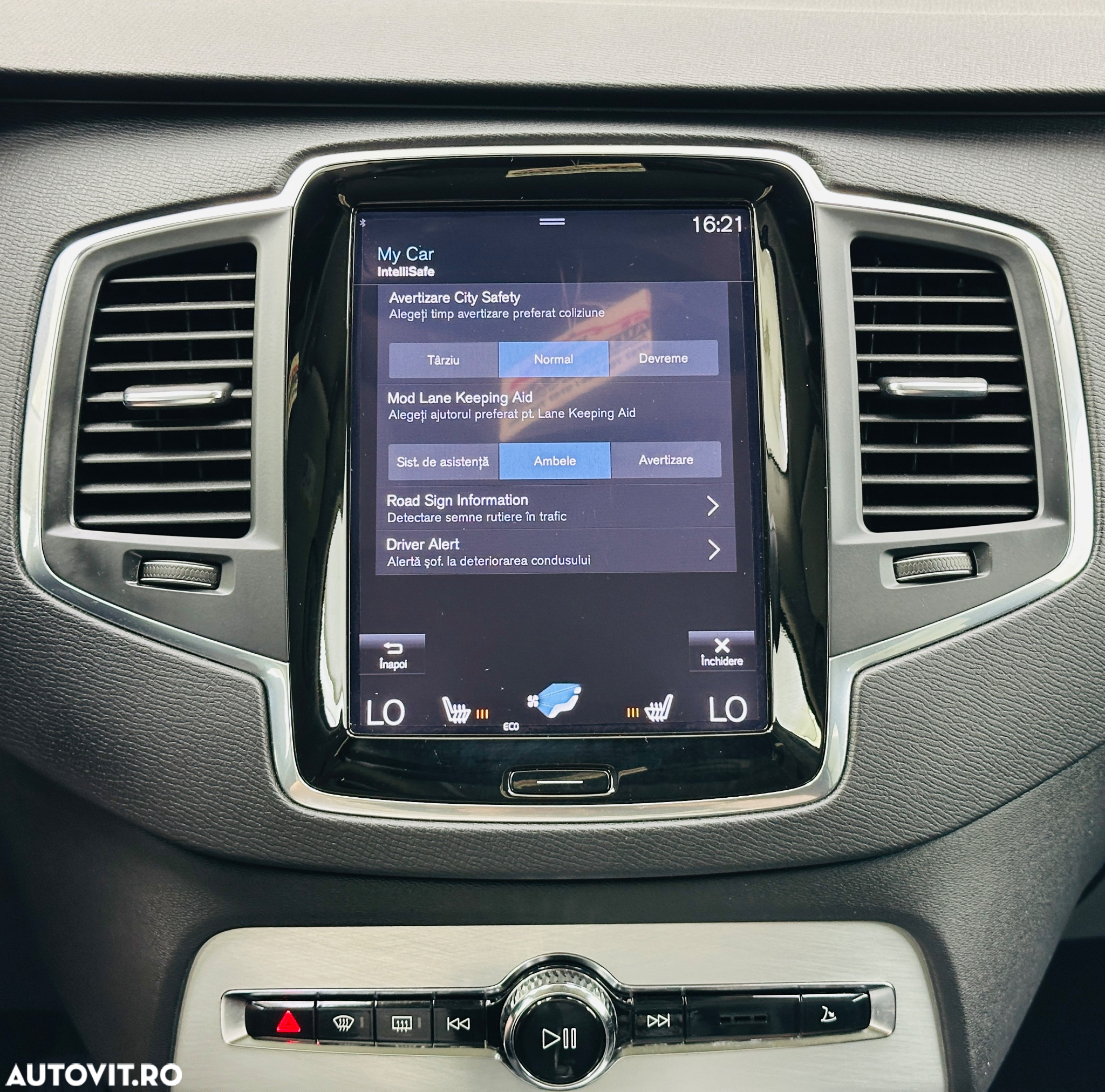 Volvo XC 90 D5 AWD Geartronic Momentum - 35