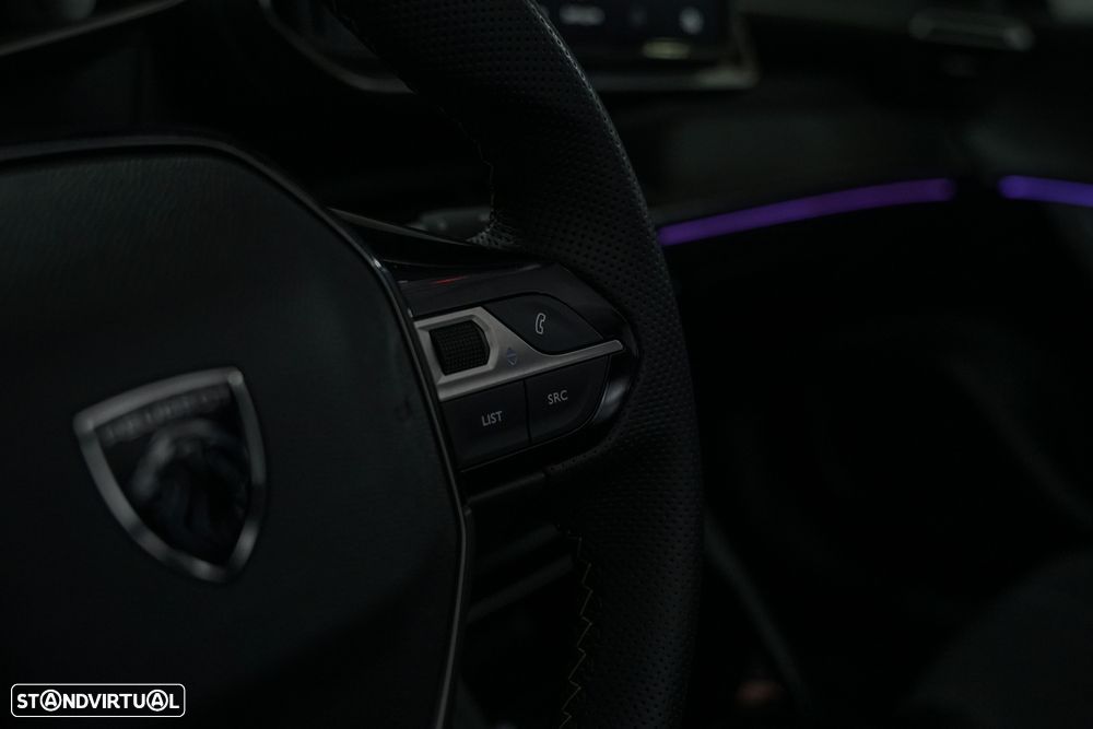 Peugeot e-2008 54 kWh GT - 11