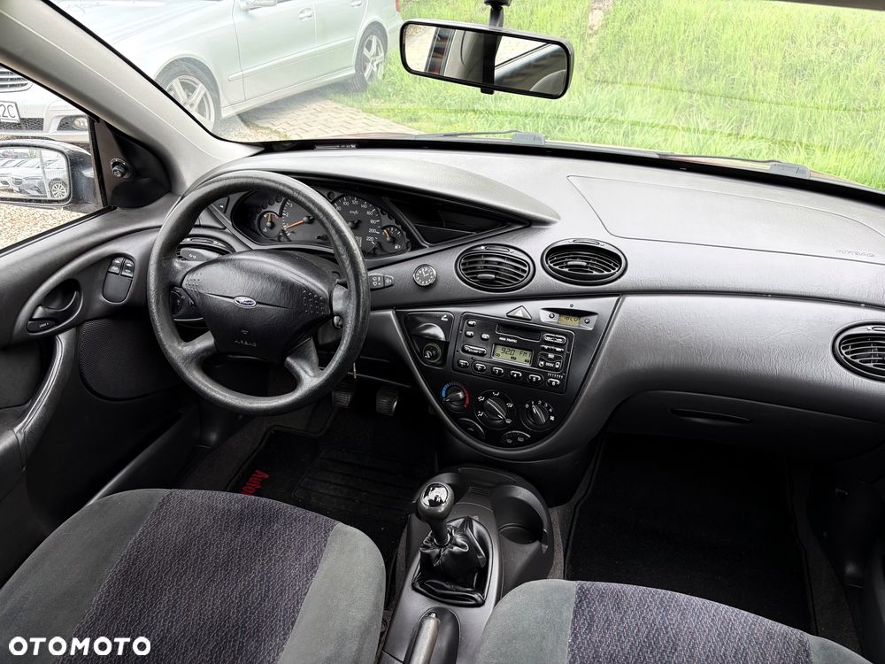 Ford Focus - 8