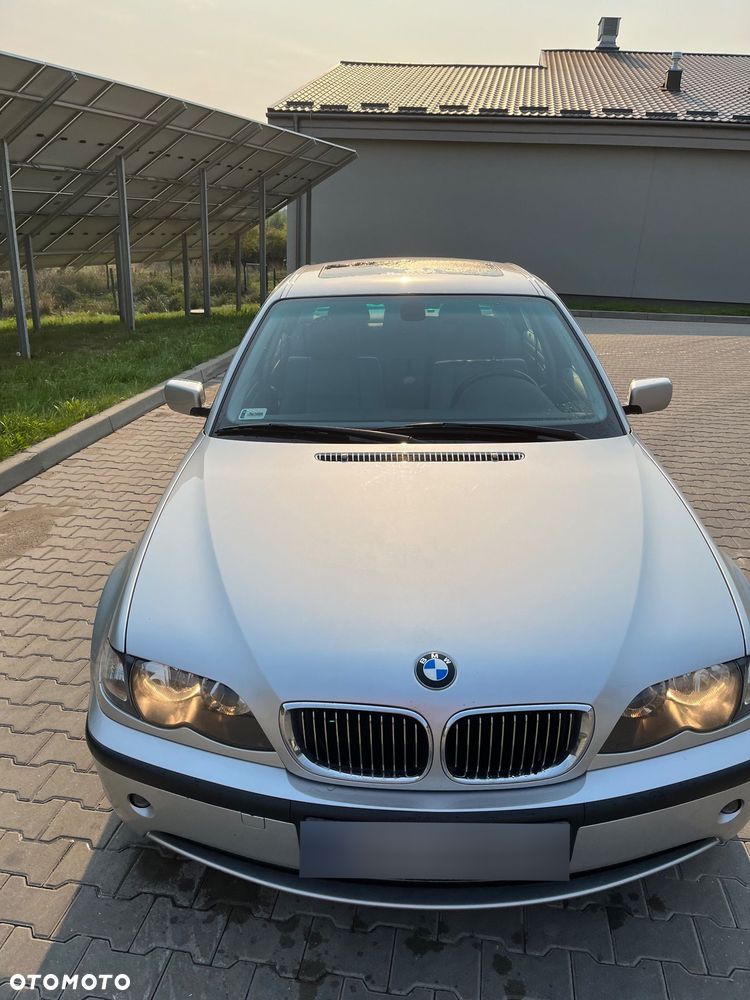 BMW Seria 3 318i - 1