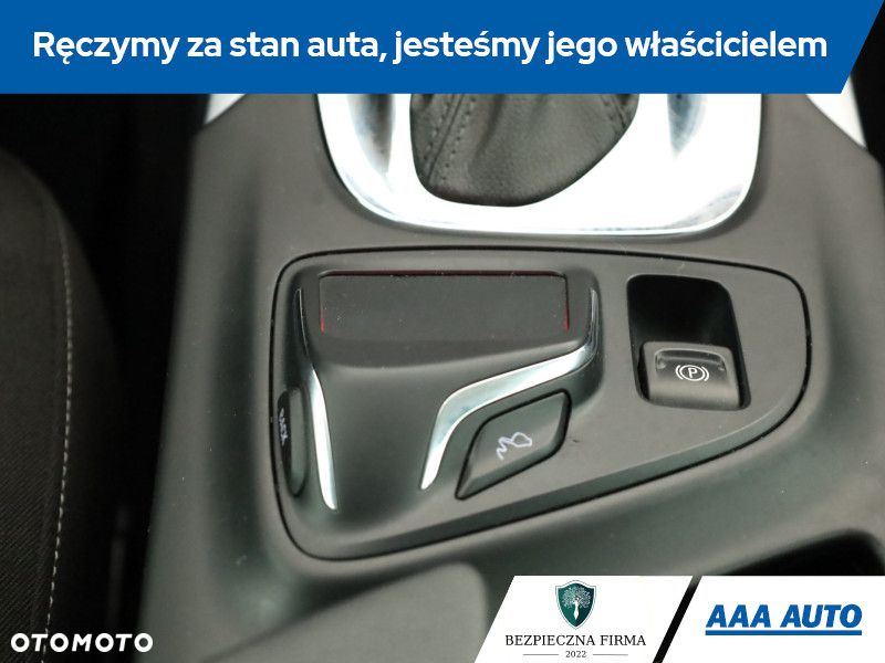Opel Insignia - 16