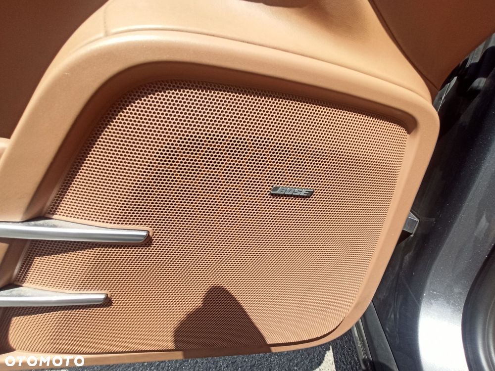 Porsche Cayenne - 17