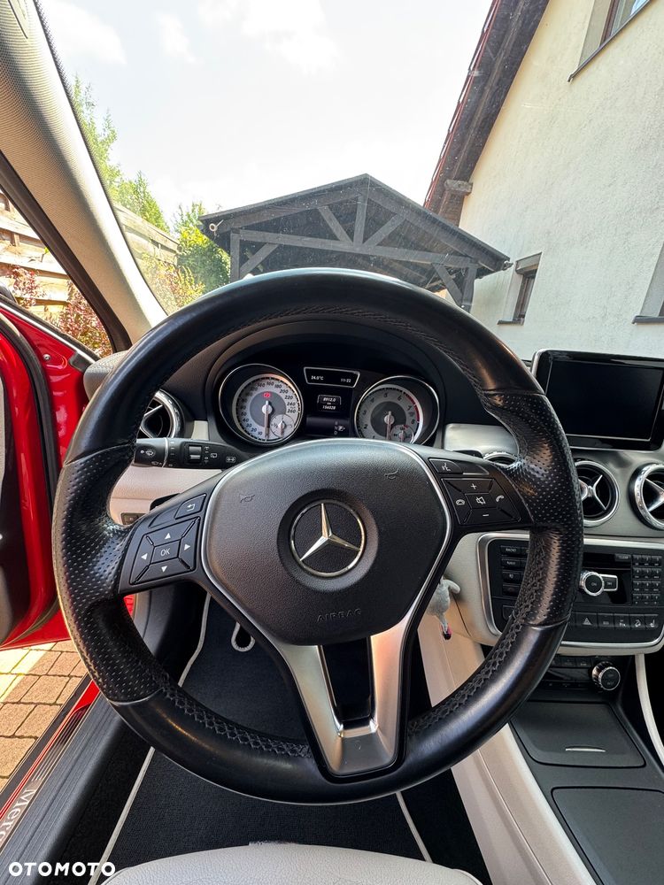 Mercedes-Benz GLA 250 4-Matic - 17