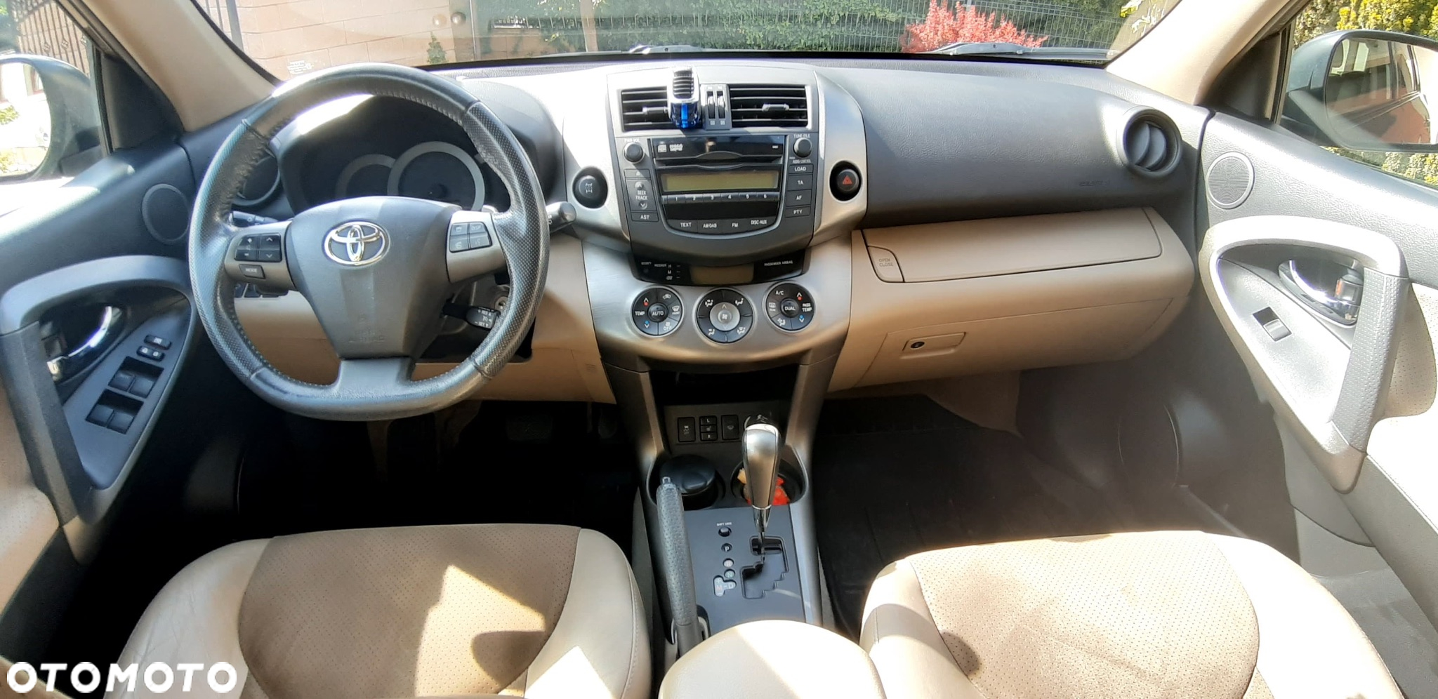 Toyota RAV4 - 11