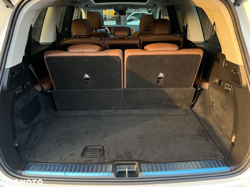 Mercedes-Benz GLS - 27