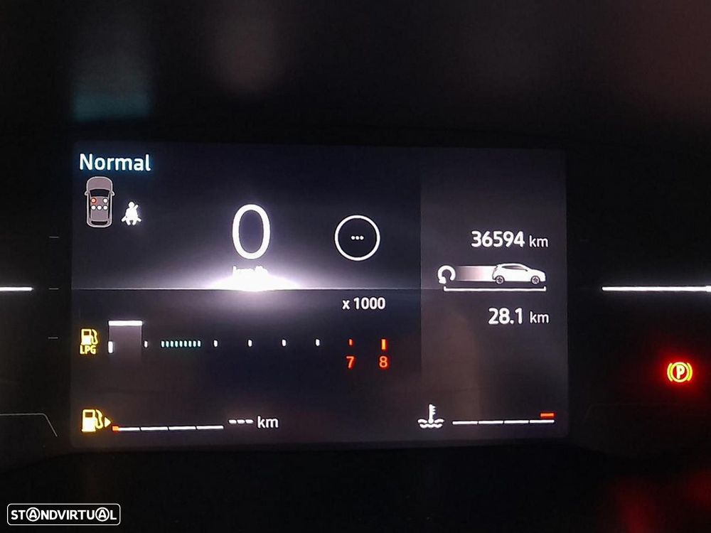 Renault Clio 1.0 TCe Evolution Bi-Fuel - 17